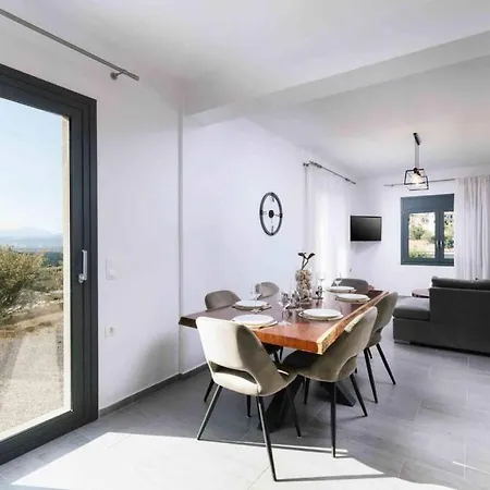 Villa Rechtra In